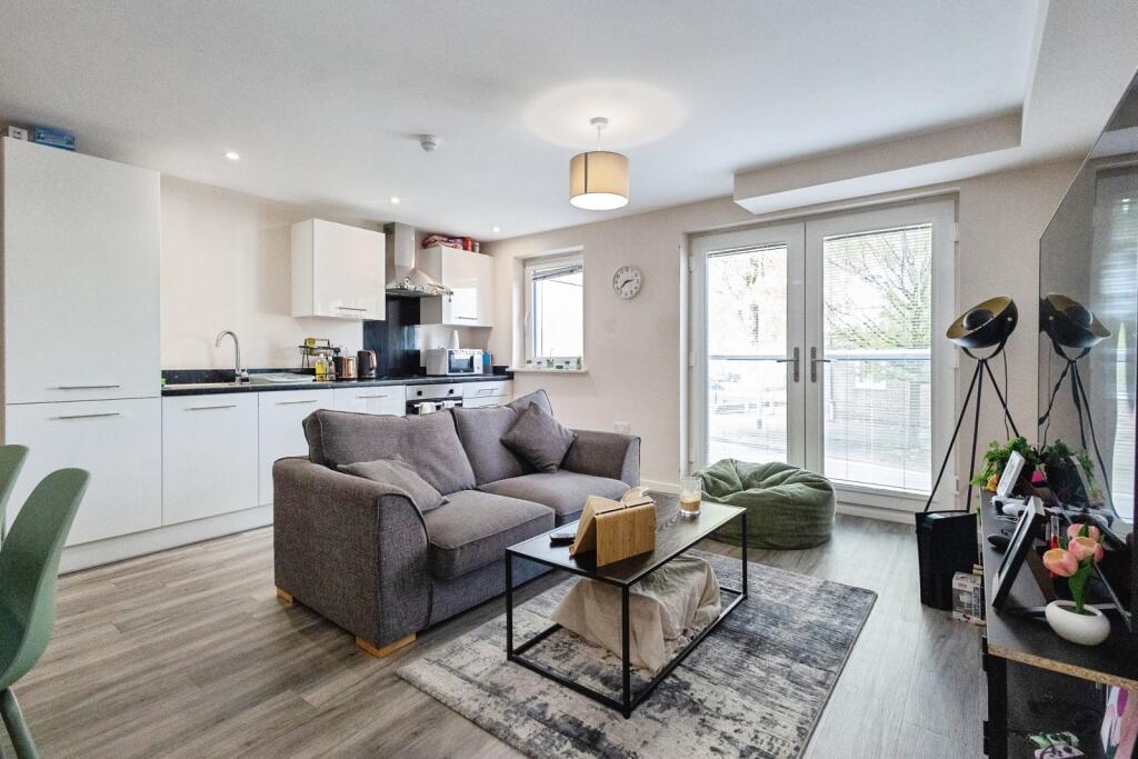 Apartment in Manchester, First Street, Hulme - View 2