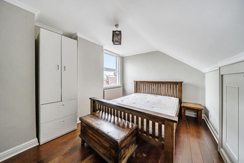 Apartment in London - View 4