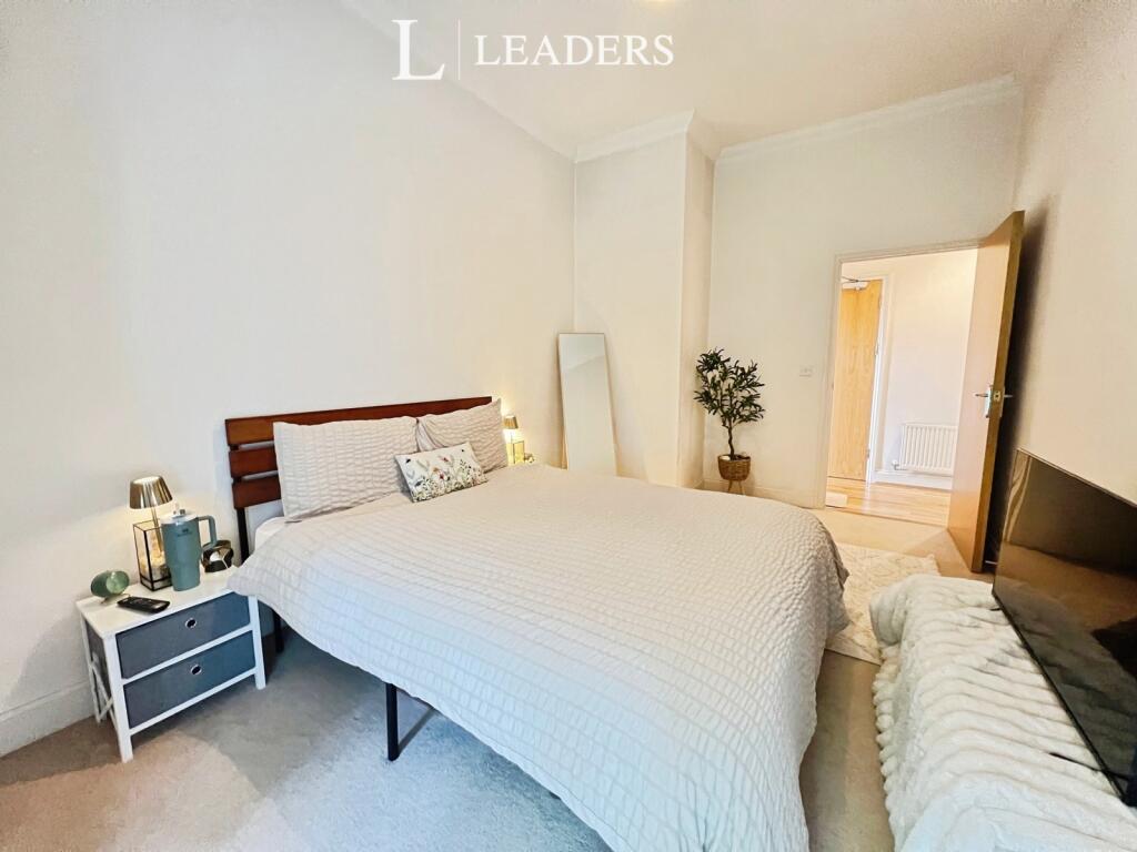 Apartment in West Suffolk, Bury St Edmunds - View 6