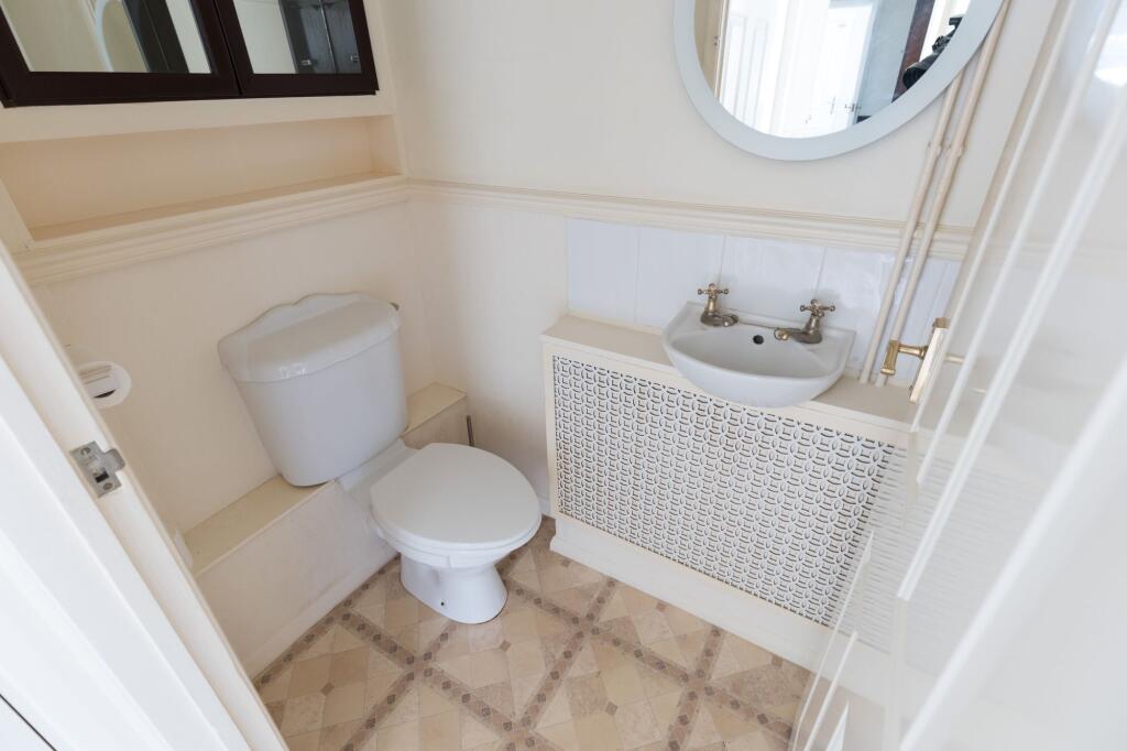Rusper Road, Crawley, RH11 - View 5