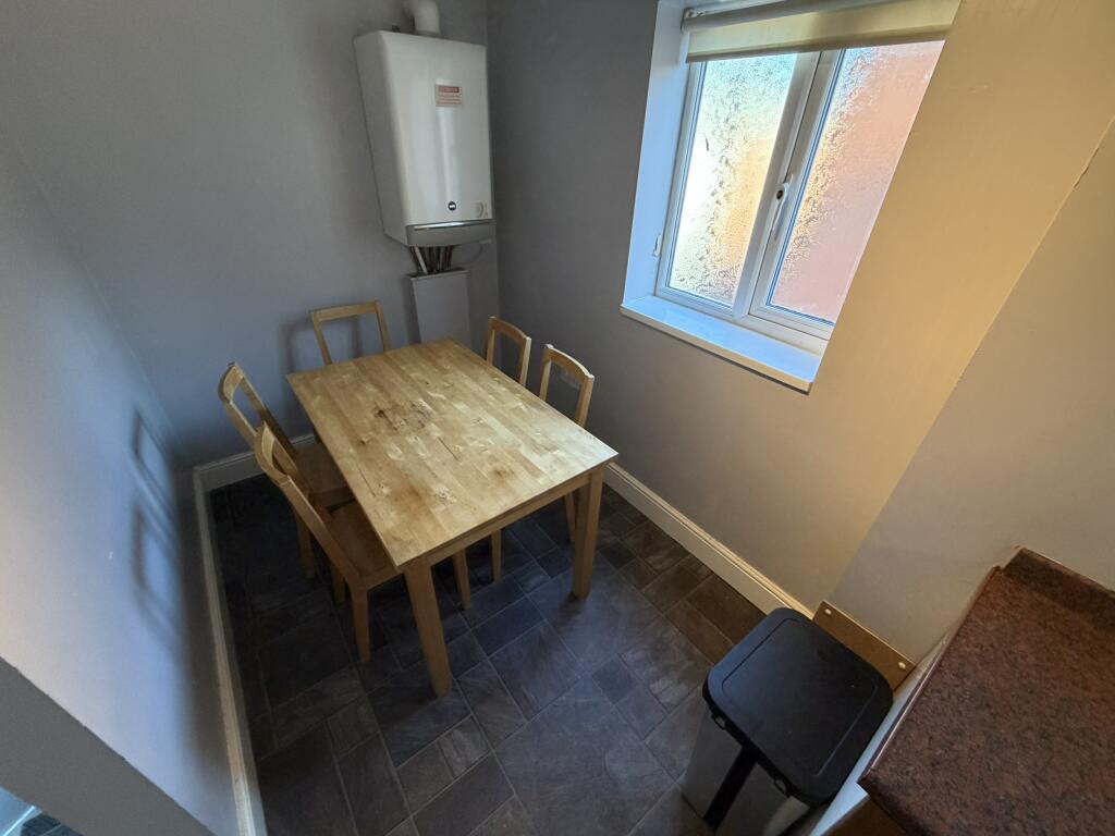 Apartment in Newcastle upon Tyne - View 5