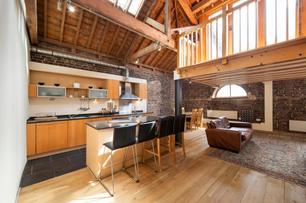 Main image of property: Hertsmere Road, 
Canary Wharf, E14