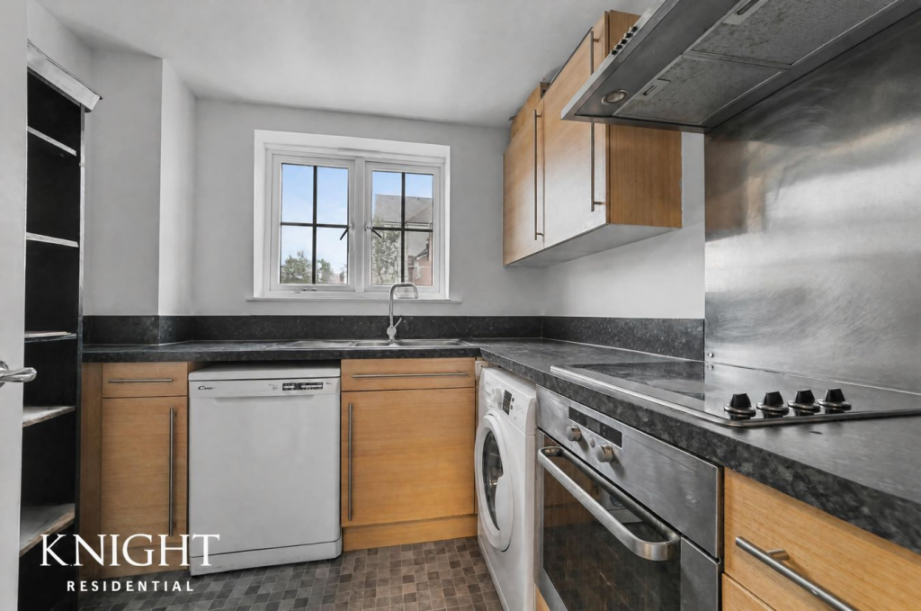 Apartment in Colchester - View 2