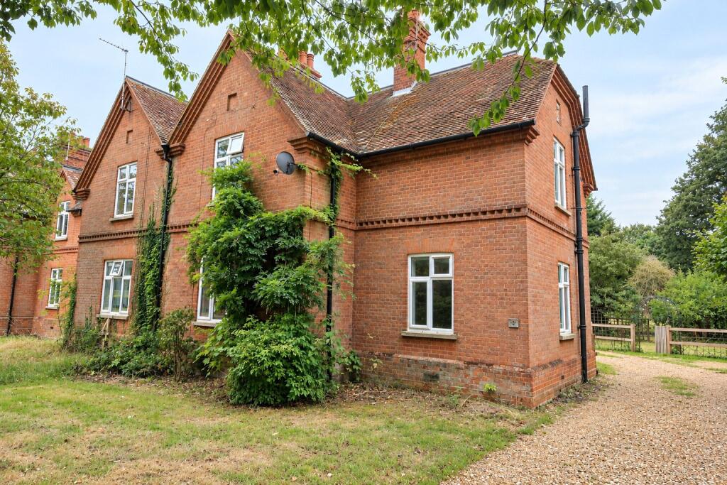 Main image of property: London End, Woburn, Bedfordshire, MK17