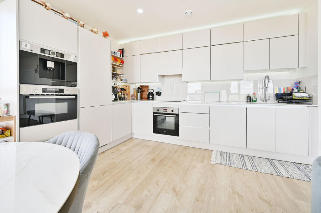 Apartment in London - View 4