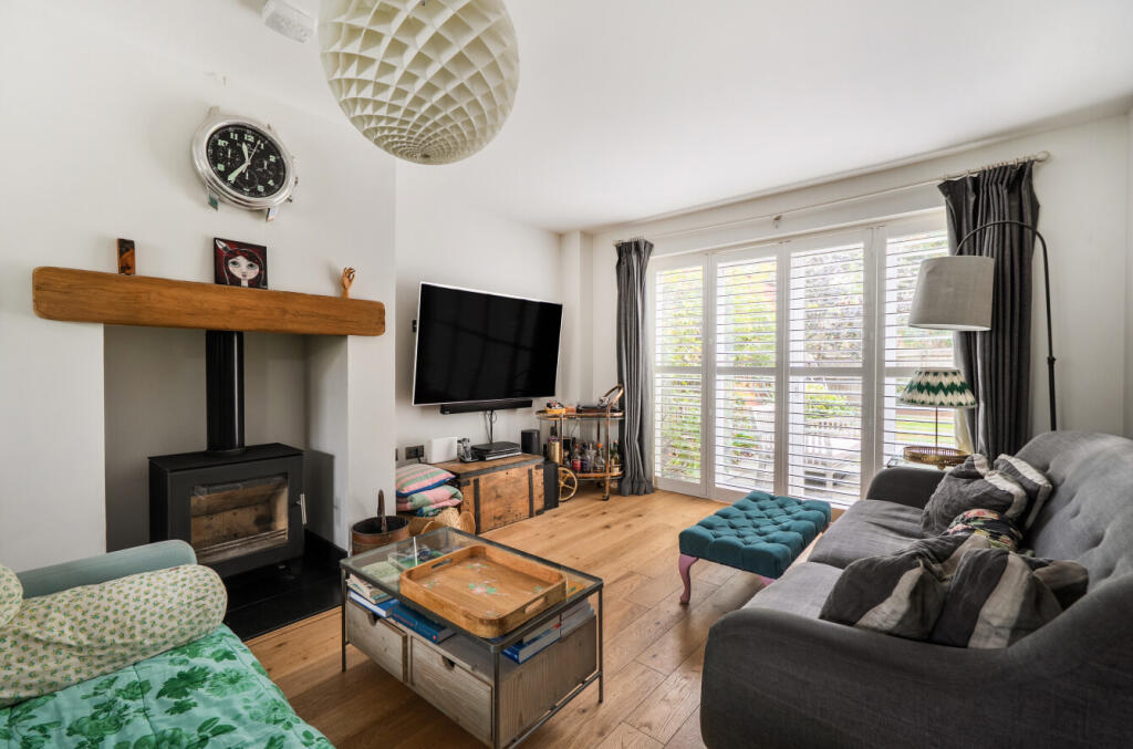 House in Binfield, Bracknell Forest - View 3