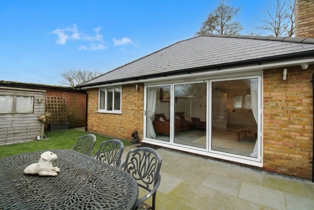 House in Stevenage, Old Town - View 2