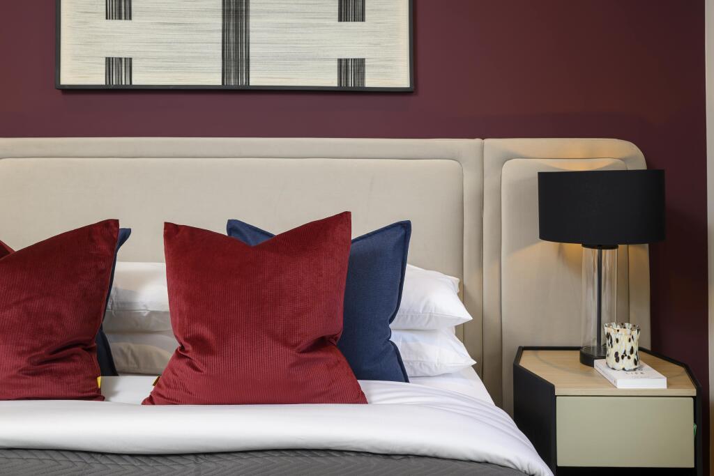 Main image of property: Heron Wharf, 
Leven Road, 
London, 
E14