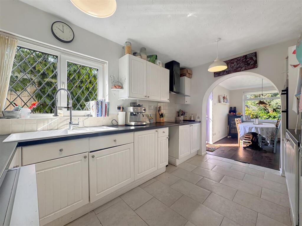 House in Blaby, Narborough - View 5