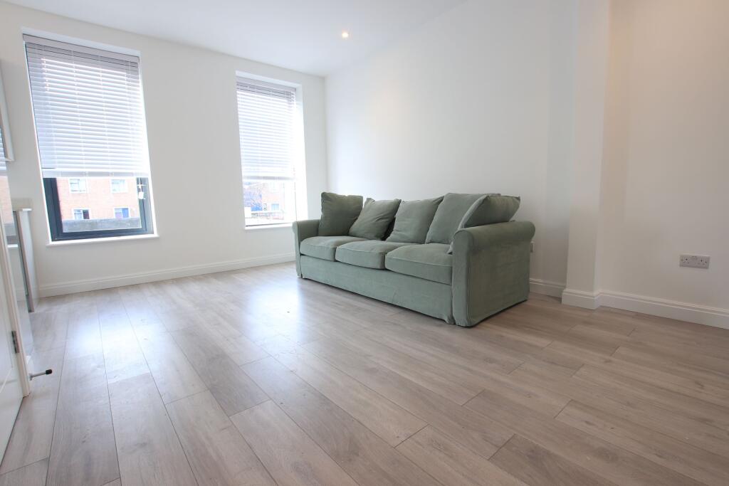 Main image of property: Camberwell Road, London SE5