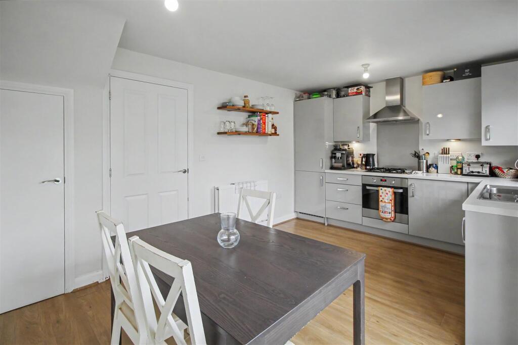 NN14 Wagtail Way, Thrapston - More