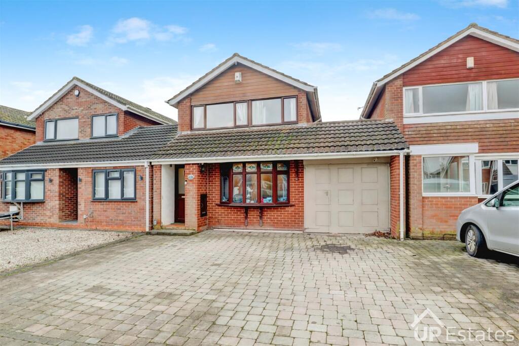3-bed other on Arran Close, Nuneaton, £275,000