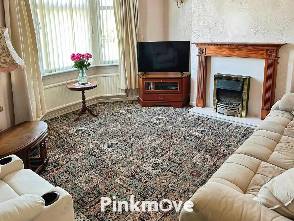 House in Newport, Graig Park, Malpas - More