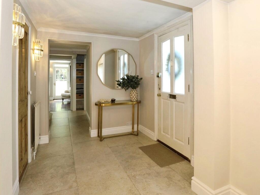 House in Tonbridge - More