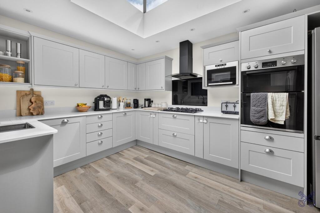 Briar Close, Evesham, Worcestershire, WR11 photo 4