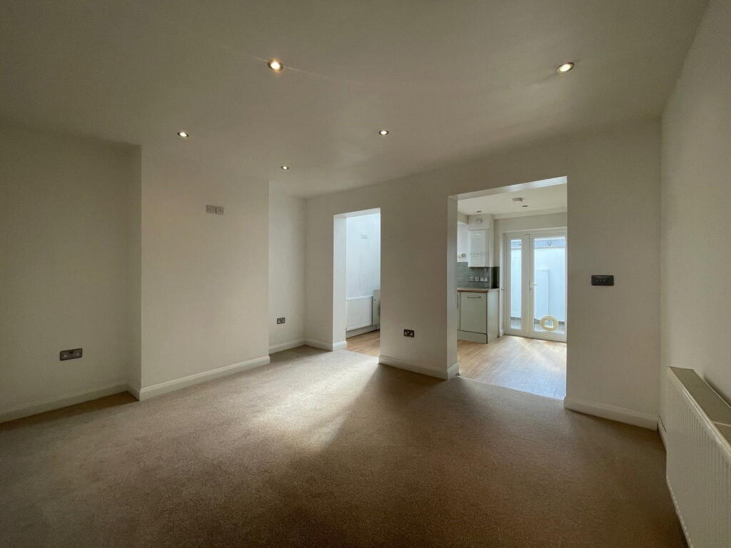 House in Reading - View 3