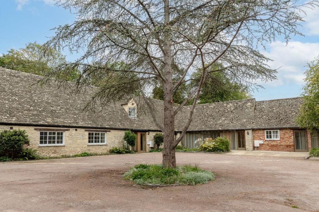 Main image of property: Cassington Road, Yarnton, OX5
