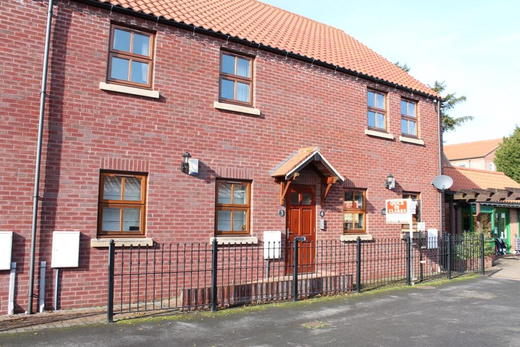 Main image of property: Cotta Court, HU16