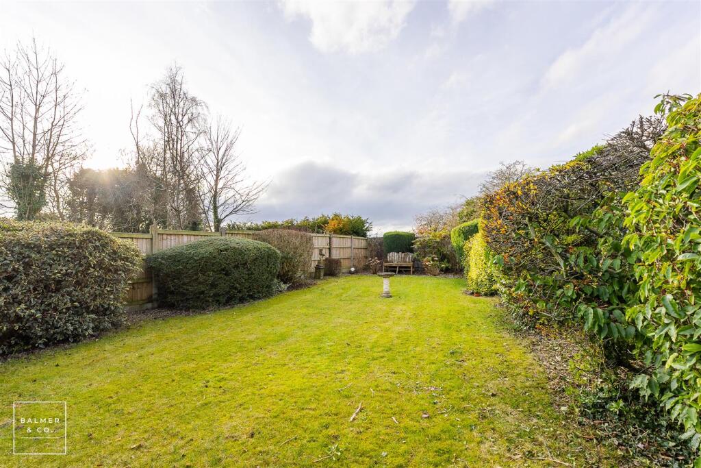 Westleigh Lane, Leigh, WN7 photo 4