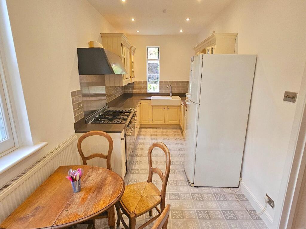 Apartment in Twickenham, East Twickenham, St Margarets - View 5