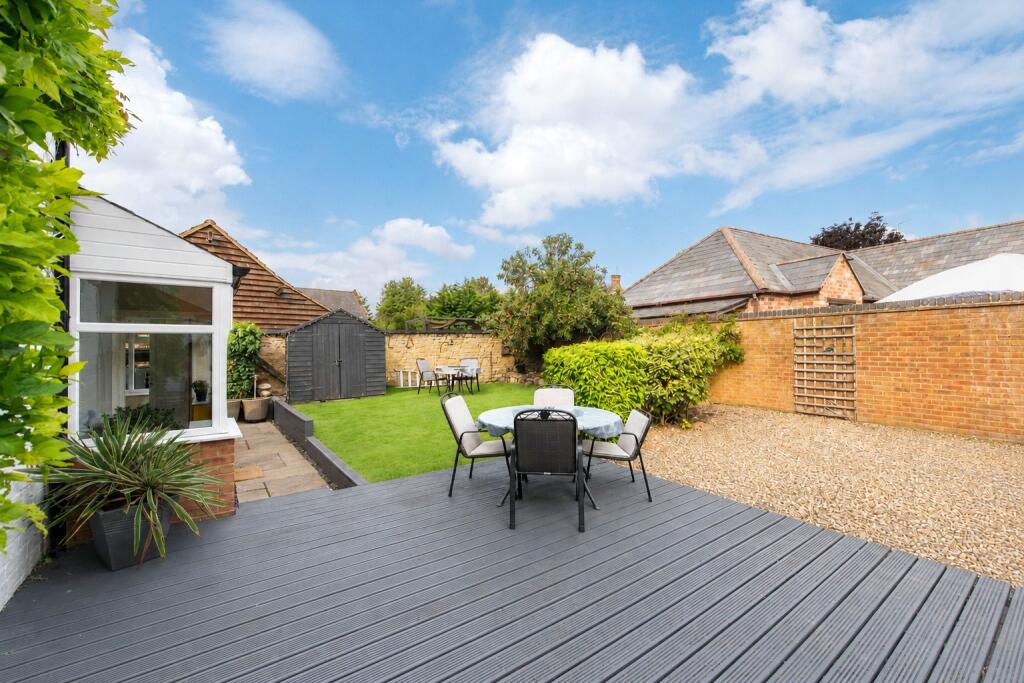 House in Towcester, West Northamptonshire - View 4