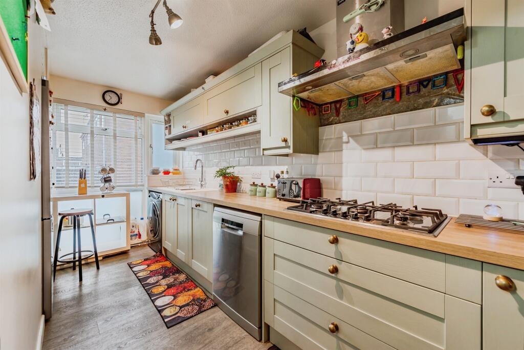 House in Reigate and Banstead, Surrey - View 5