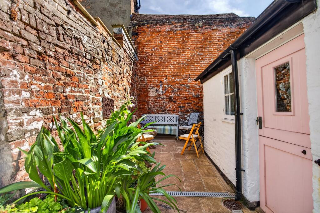 House in Canterbury - View 4