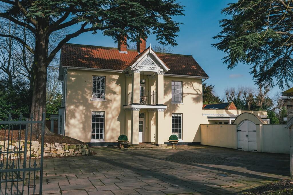 Main image of property: High Street, Blyth, Worksop