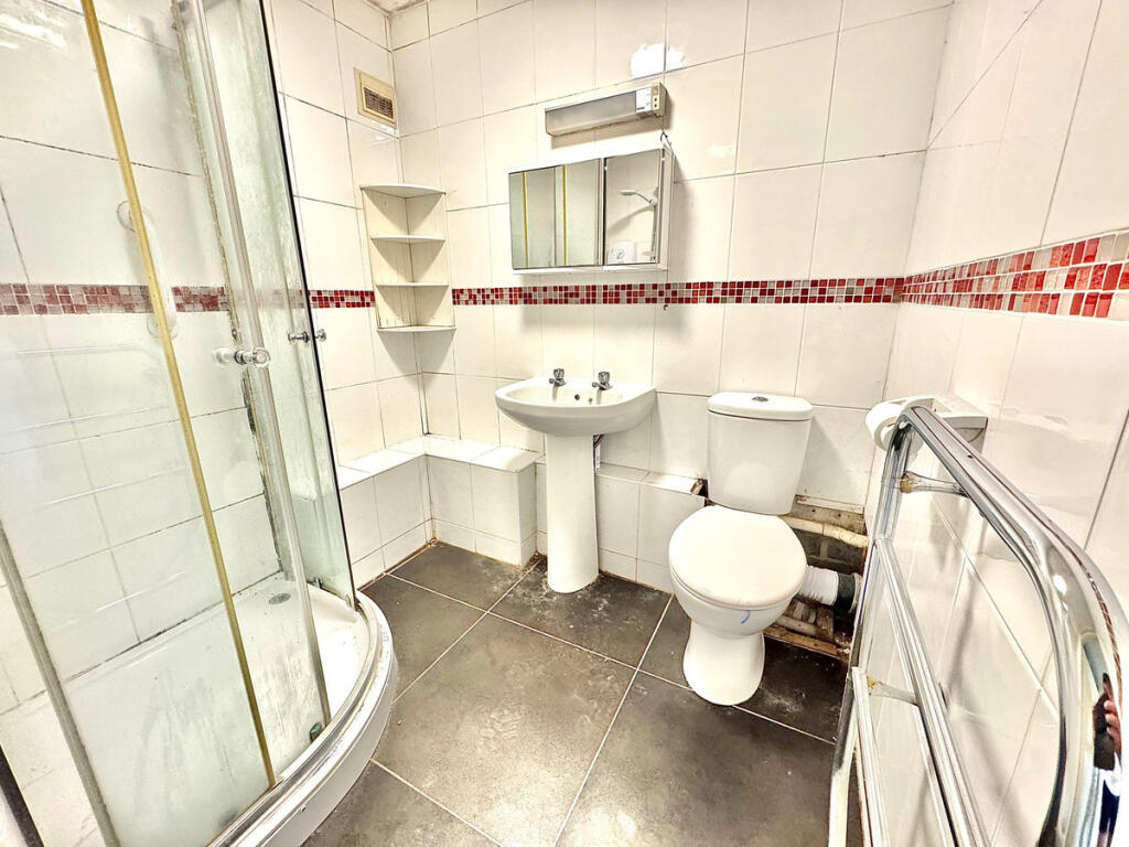 Apartment in Worthing, Broadwater - More