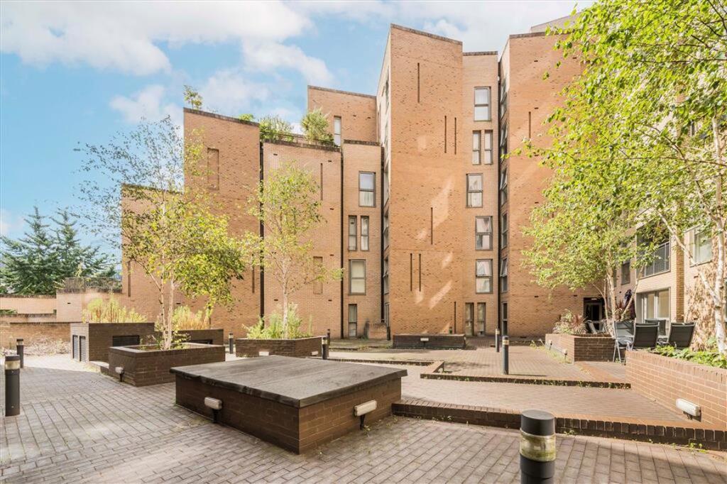 Main image of property: Great Suffolk Street, London Bridge