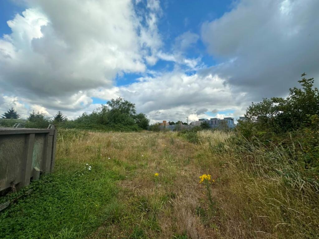 Land & Building, Quarry Farm Industrial Estate, Bowbridge Lane, Newark, Nottinghamshire, NG24 3BZ - View 6