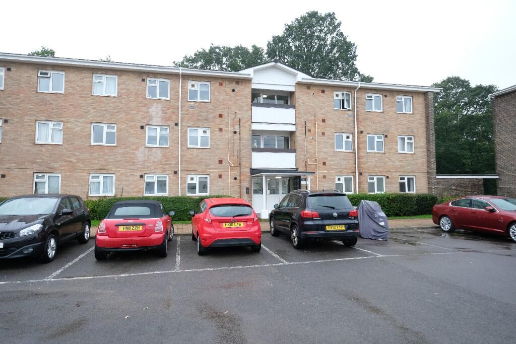Main image of property: Africa Drive, Marchwood, Southampton, SO40 4WE