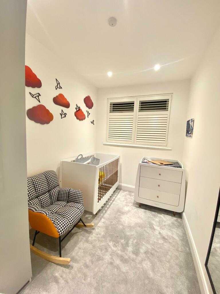 4 bedroom semi-detached house for rent