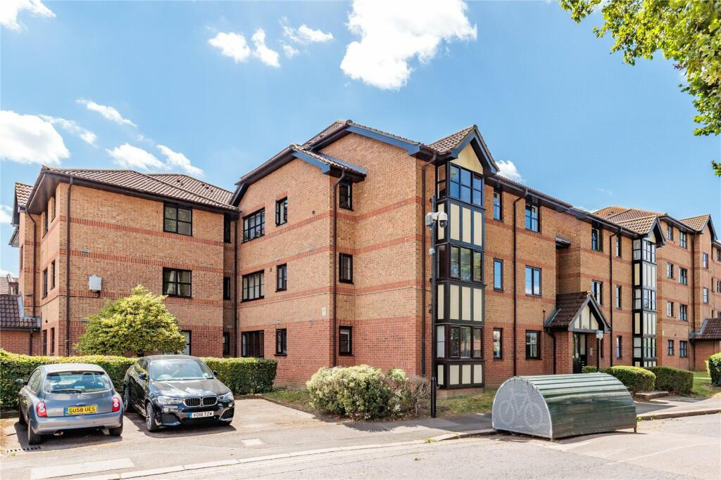 Main image of property: Chamberlain Place, Walthamstow, E17