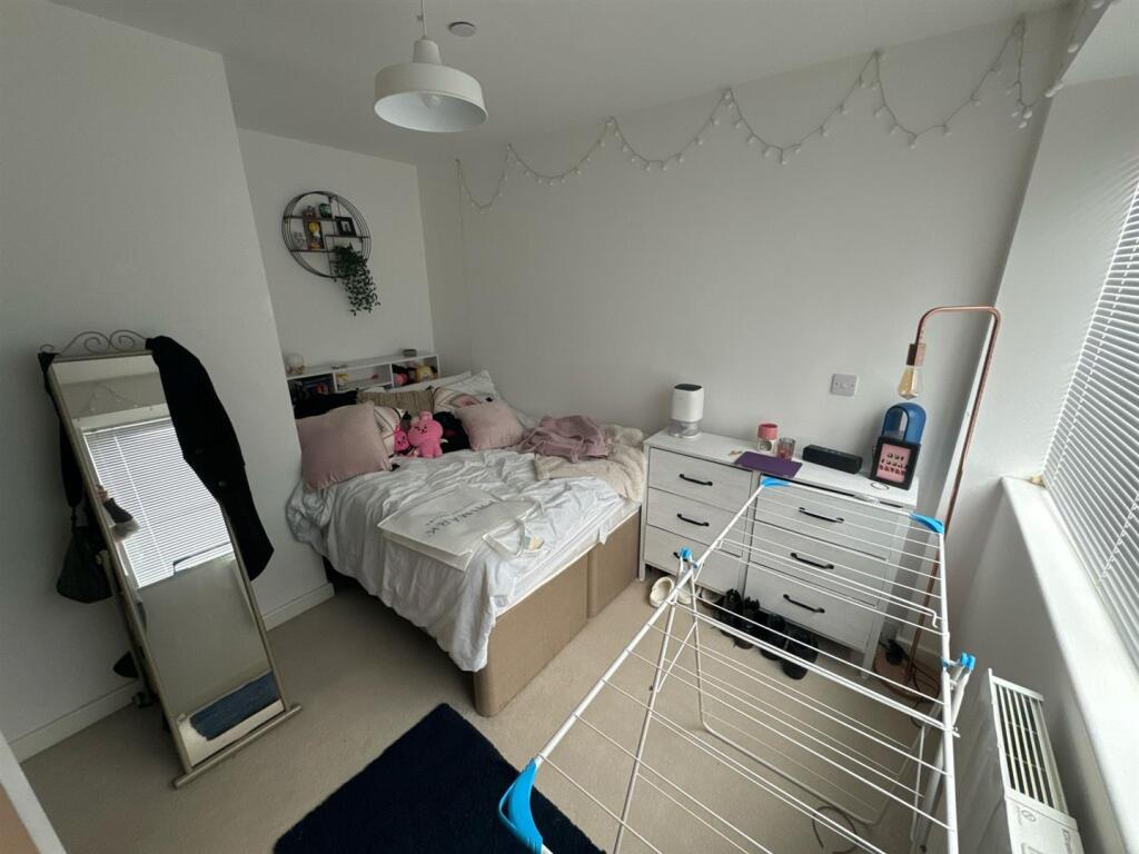 Apartment in Stafford, Staffordshire - View 5