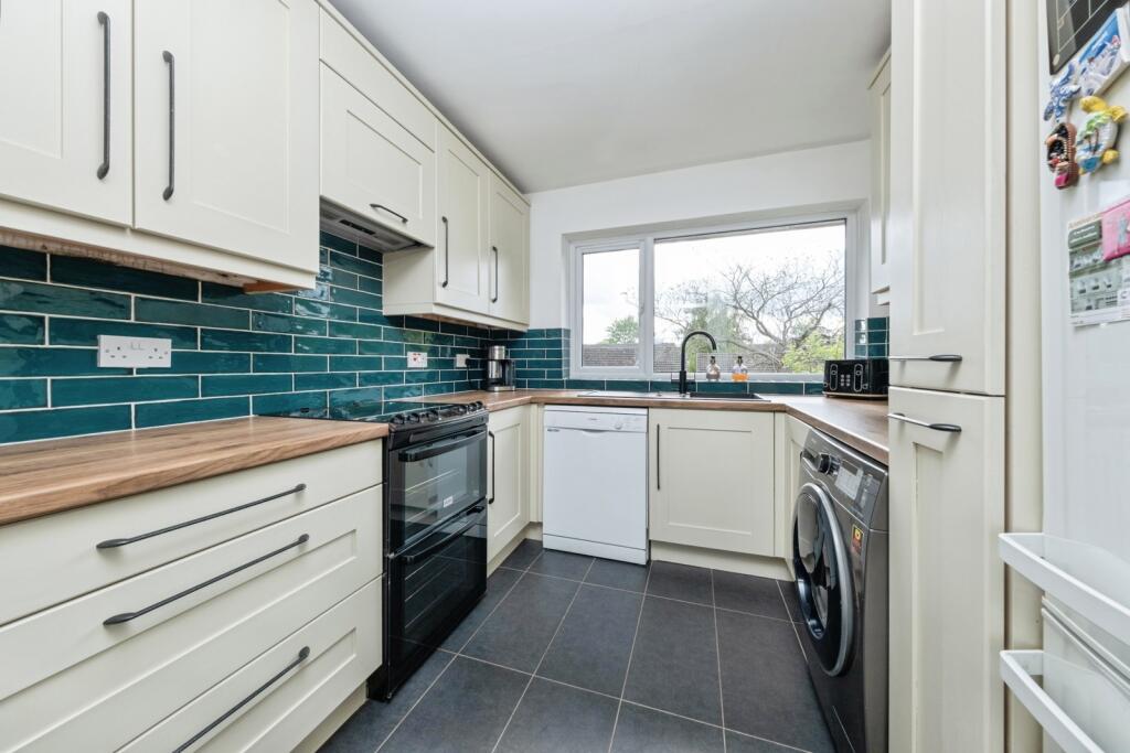 Main image of property: Rowle Close, Stantonbury, Milton Keynes, Buckinghamshire, MK14