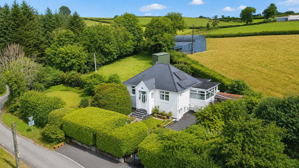 Main image of property: Llanllwni, Llanybydder