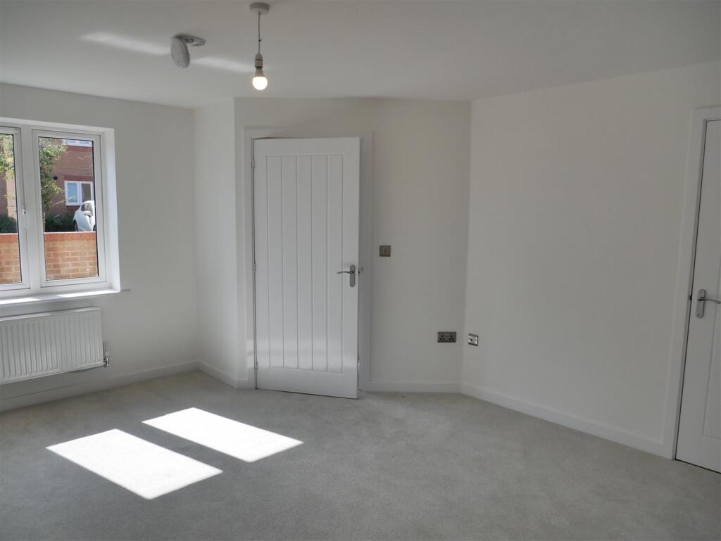 House in Swindon - View 4