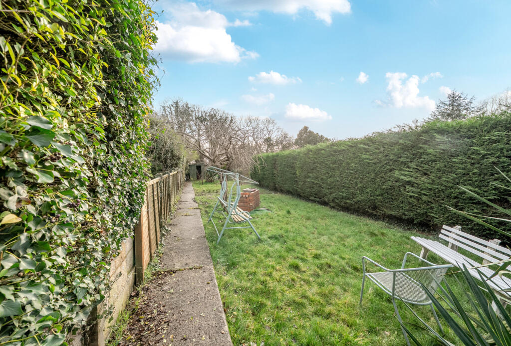 Dudbridge Hill, Stroud, Gloucestershire, GL5 photo 3
