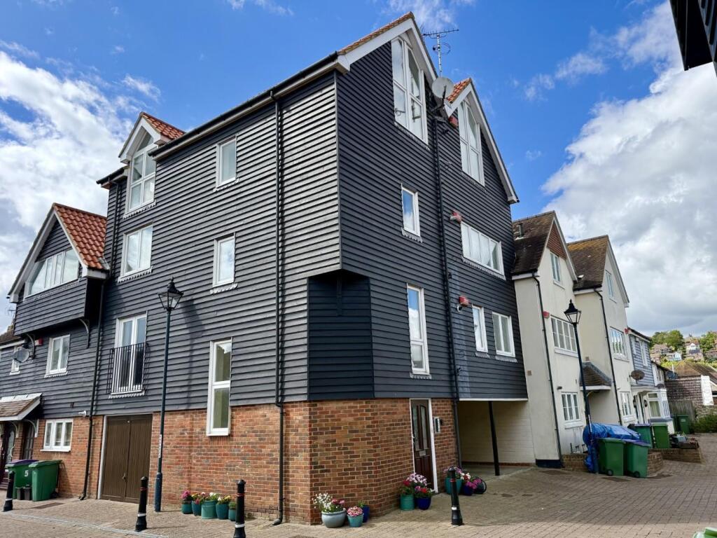 Main image of property: Newmans Close, Hythe