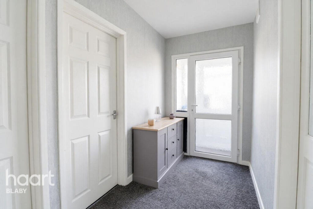 House in Blaby, Croft - More