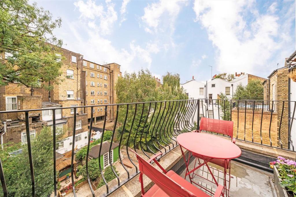 Apartment in London - More