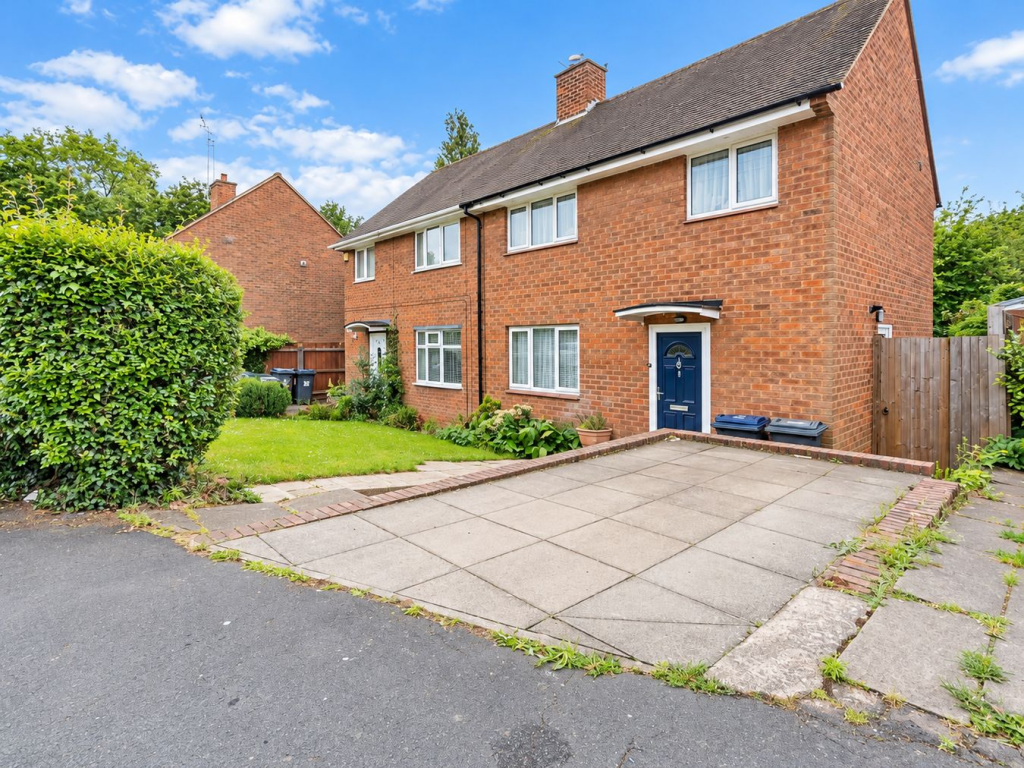3-bed semi-detached on Capern Grove, Birmingham, B32, £220,000