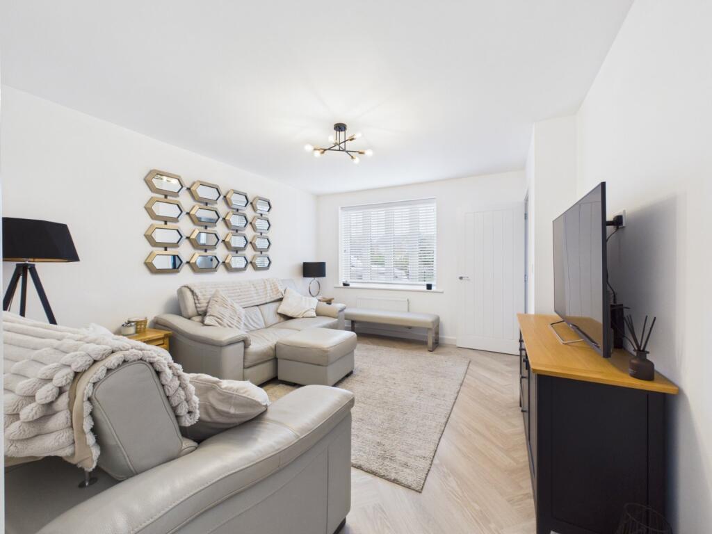 House in Worcester, Worcestershire - View 3