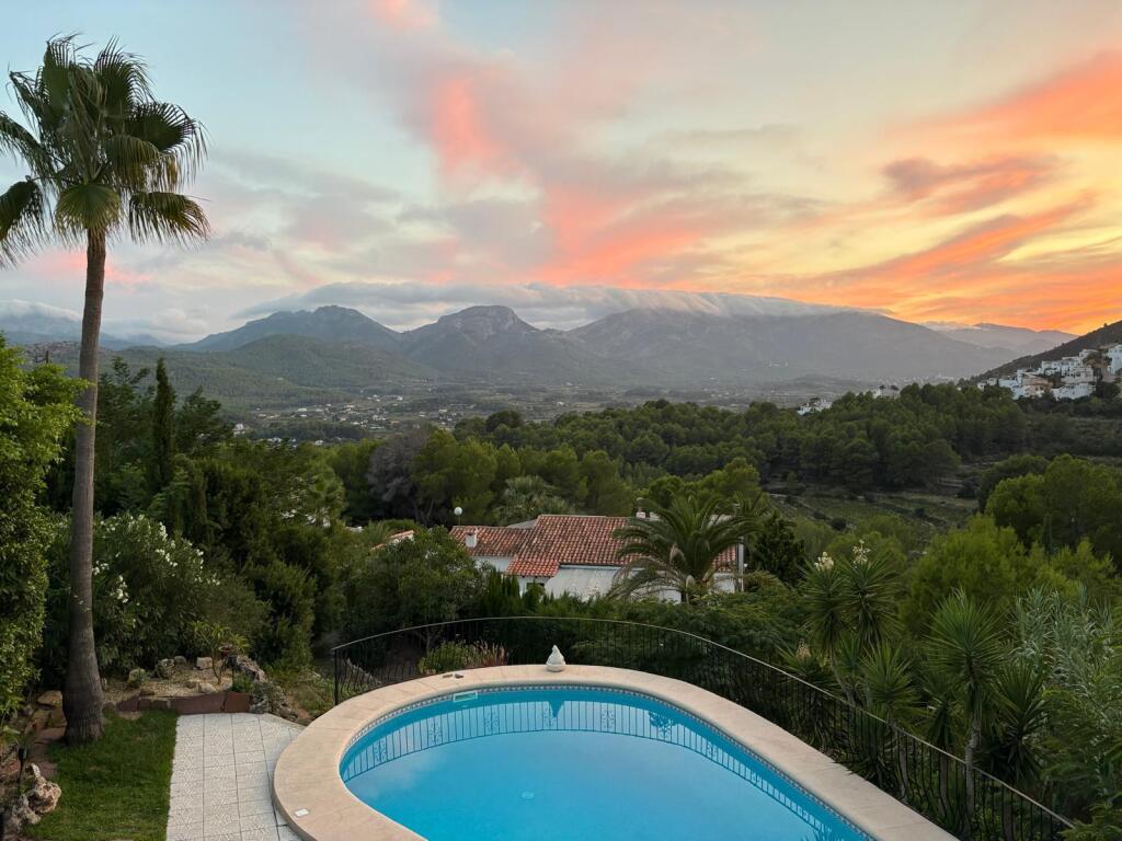 Main image of property: Valencia, Alicante, Jalon