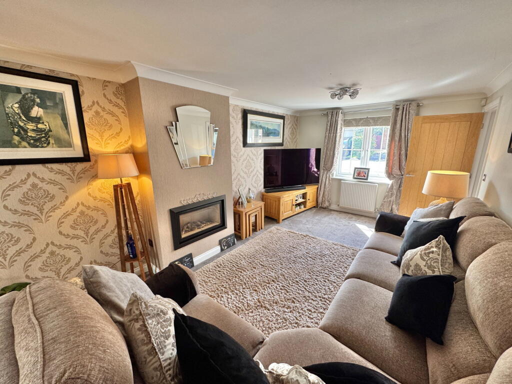 Llantillio Drive, Beacon Park, Plymouth, PL2 3RX photo 5
