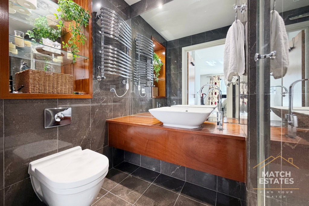 Apartment in Sandgate, Golden Valley - View 5