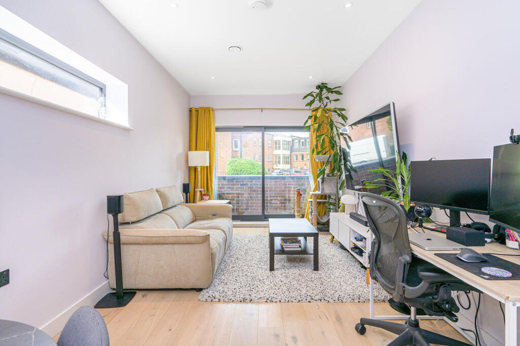 Main image of property: Friern Barnet Lane, Whetstone, London, N20