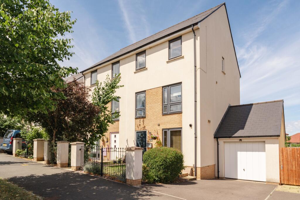 4-bed semi-detached on Willowherb Road, Lyde Green, Bristol, £425,000