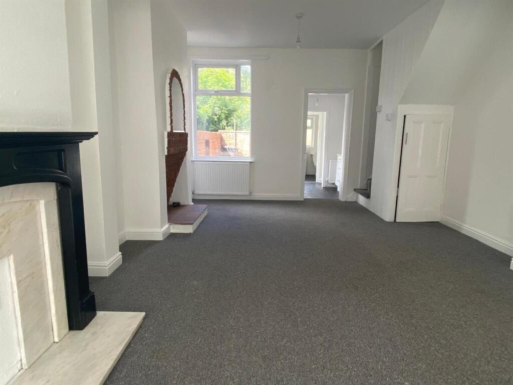 House in Hull, Kingston upon Hull - View 3